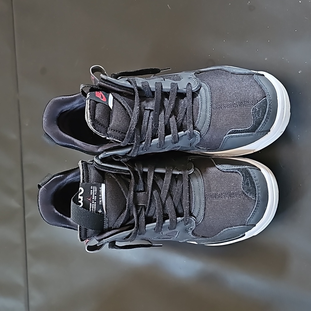 Jordan MA200 Men's 10.5